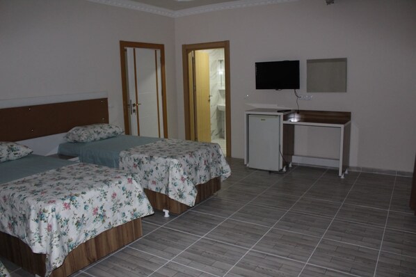 Standard Room | Desk, iron/ironing board, free WiFi, bed sheets