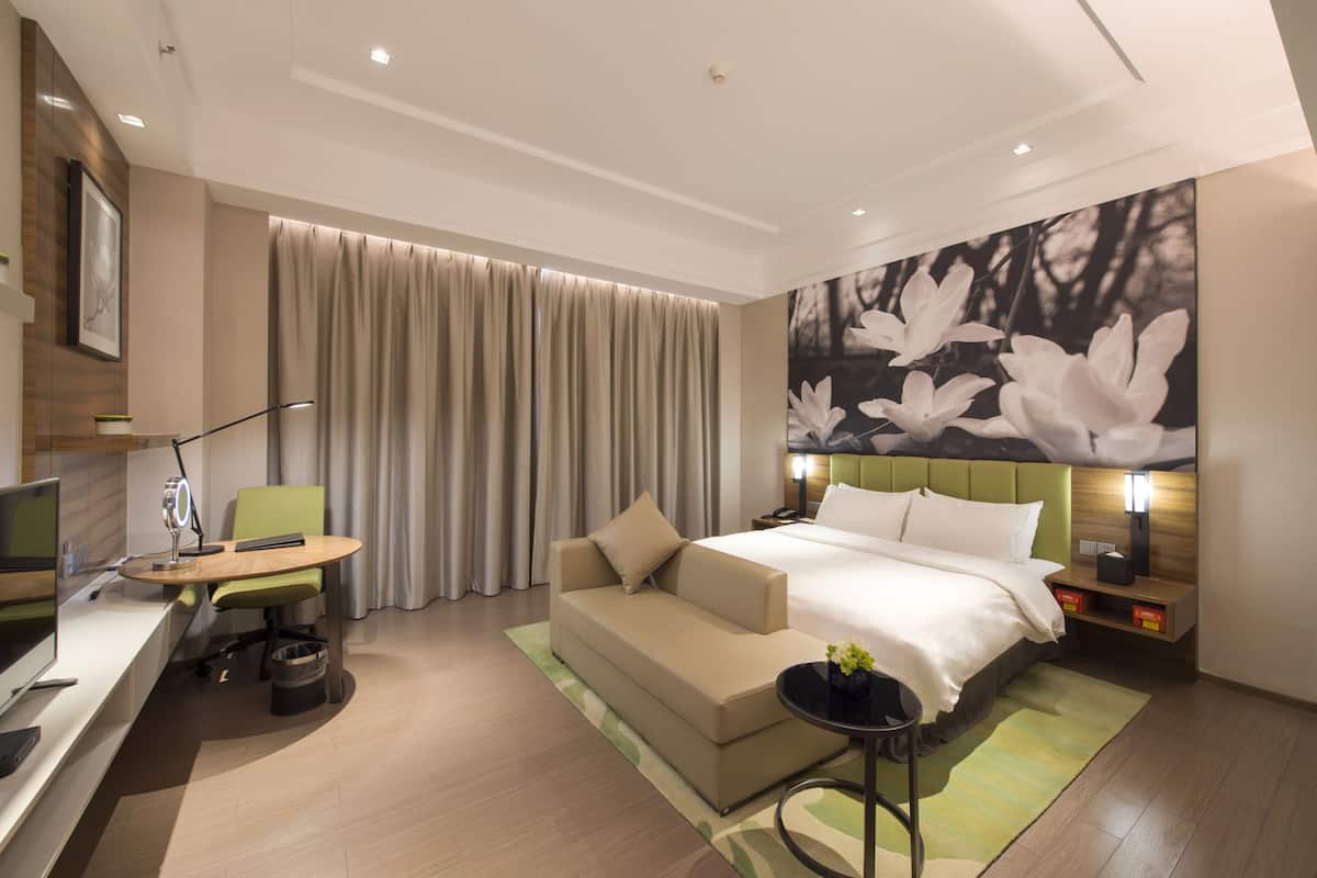 Kamar Double Deluks | Minibar, meja kerja, tirai kedap cahaya, dan Wi-Fi gratis