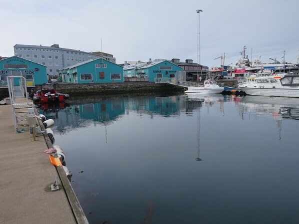 المنشأة من الخارج