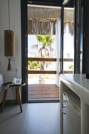 华丽双人房, 部分海景 | 1 多间卧室、高档床上用品、迷你吧、客房内保险箱