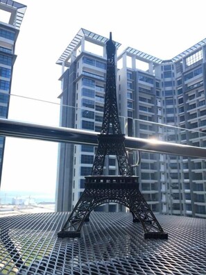 Appartement, 2 slaapkamers (Unit 2) | Woonruimte | Lcd-televisie