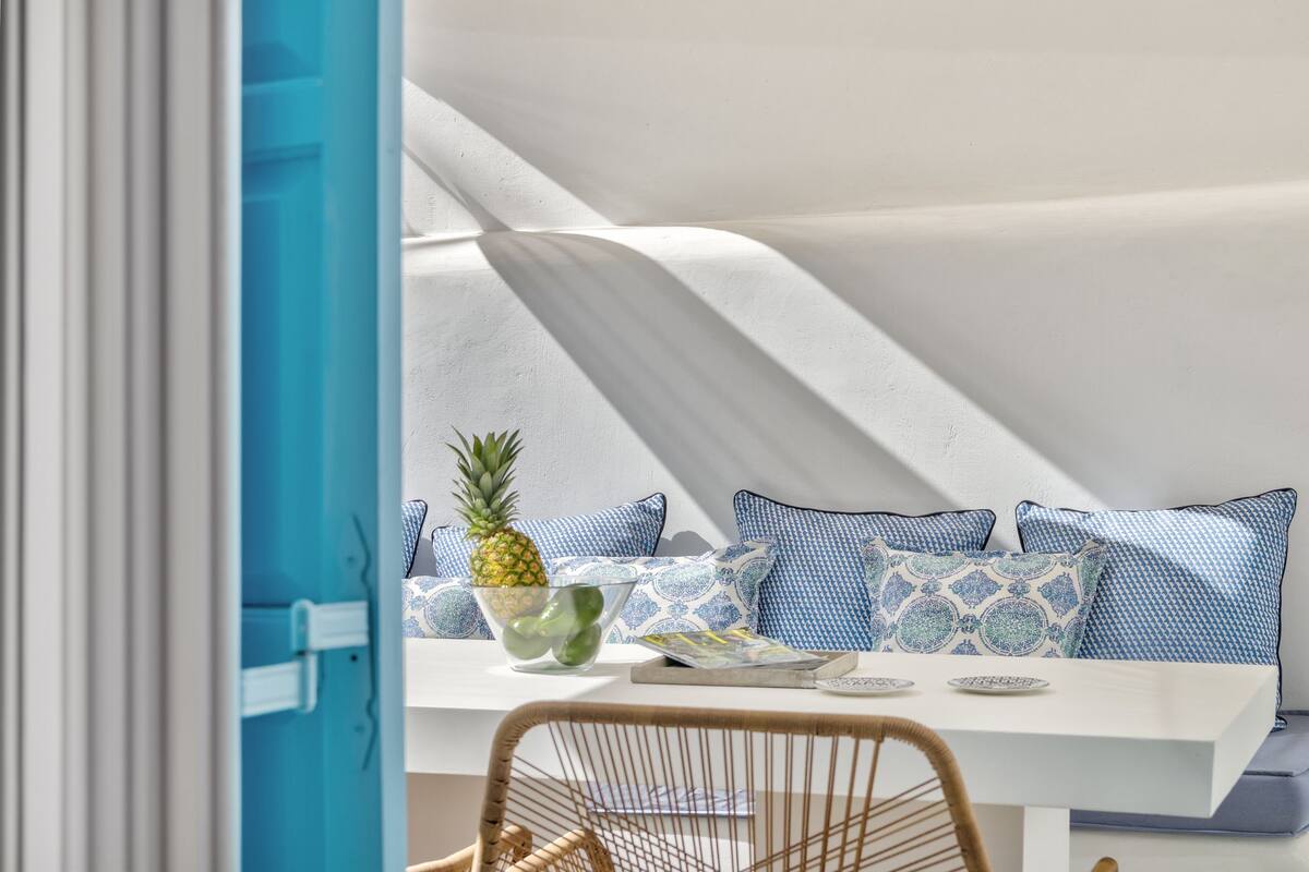 Master Mews Suite with Private Courtyard | Terrace/patio