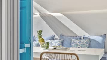 Master Mews Suite with Private Courtyard | Terrace/patio