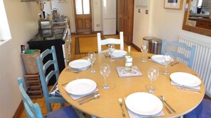 House (4 Bedrooms) | Dining - Queens Parade 4 (Tenby)