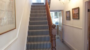 Interior - Queens Parade 4 (Tenby)