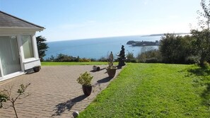 Terrace/patio - Pine View (Tenby)