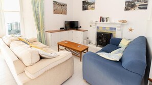 TV - Ocean View (Tenby)