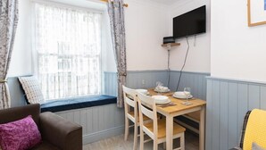 Dining - Laston Cottage (Tenby)