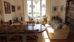 TV - Whitesands (Tenby)