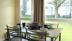 Unclassified image, 2 of 12, button - Sea Gem, Freshwater Bay 172 (Pembroke)