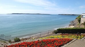 House (2 Bedrooms) | Beach
