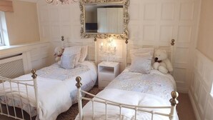Room - Angel Cottage 2 (Narberth)