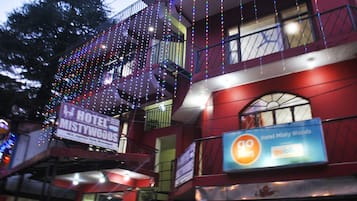 Fachada de la propiedad