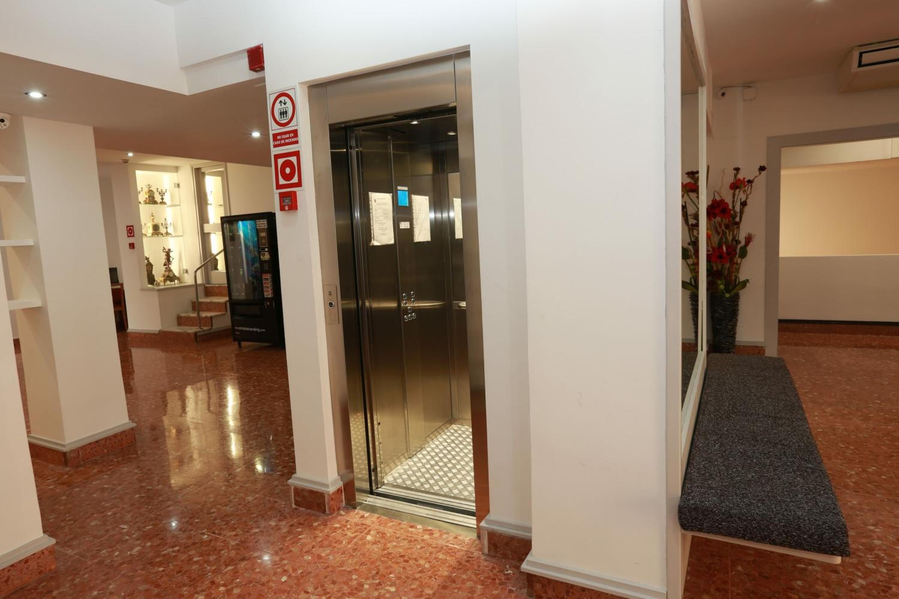 Hotel Alguer Camp Nou Reviews, Deals & Photos 2026 - Expedia