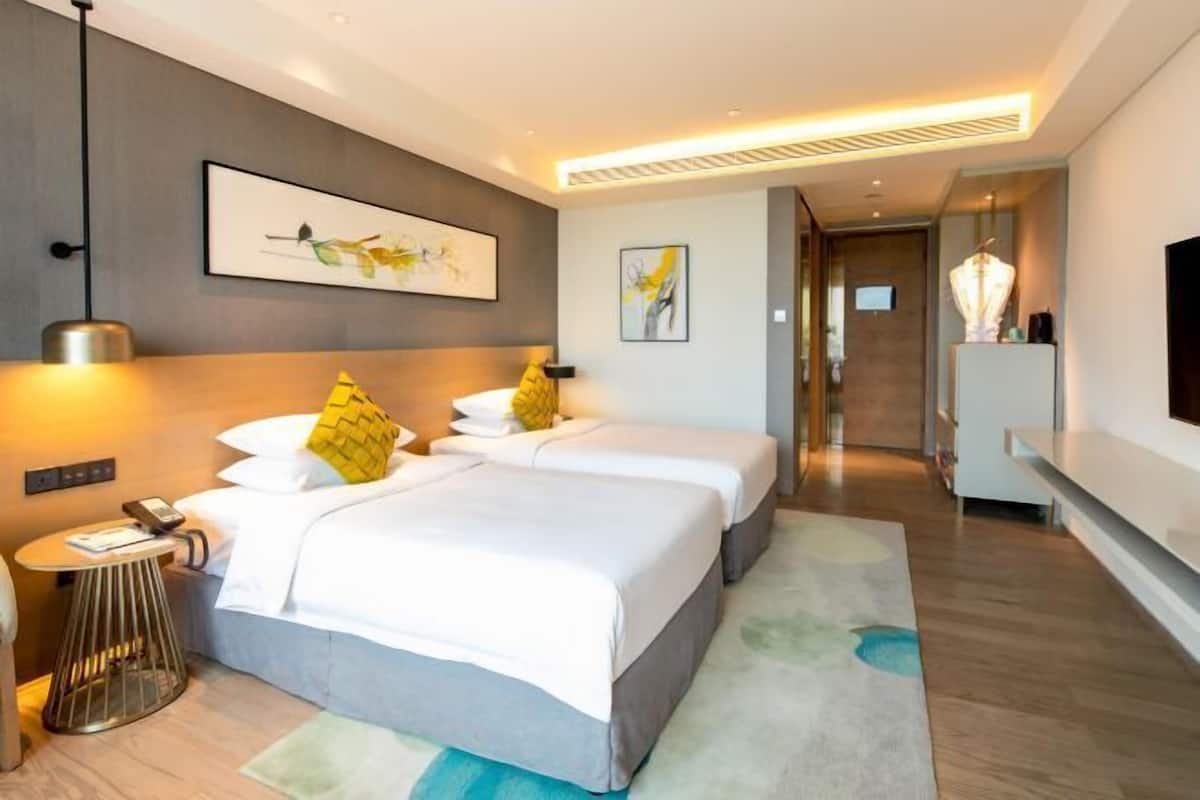 Blackout curtains, rollaway beds, free WiFi