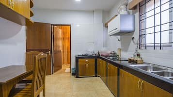 Family Room | Private kitchen | Electric kettle