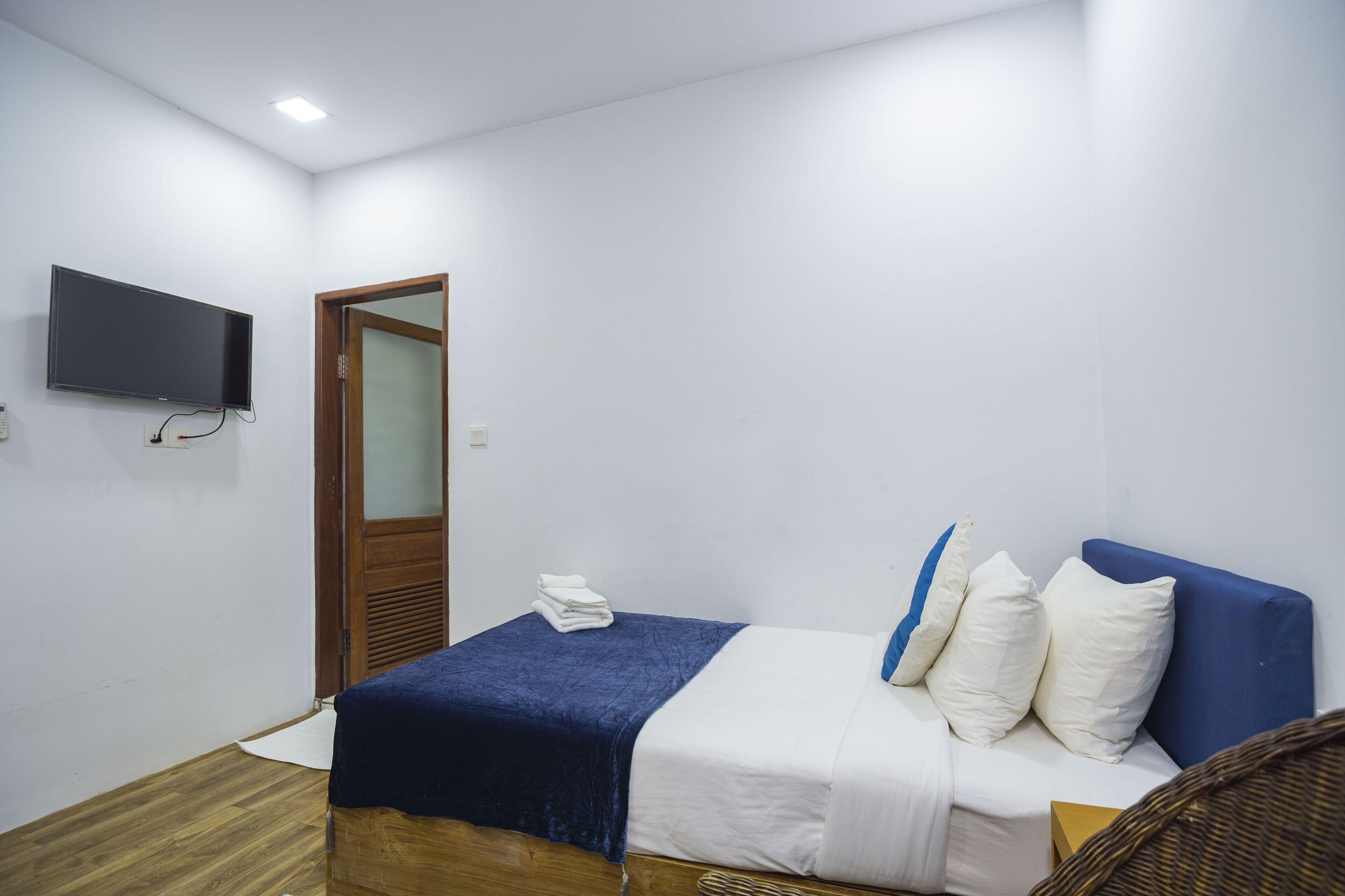 standard single room | 1 bedroom, minibar, desk, blackout curtains