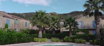 MAISON L'OLIVADE  dans résidence privée  avec pisc