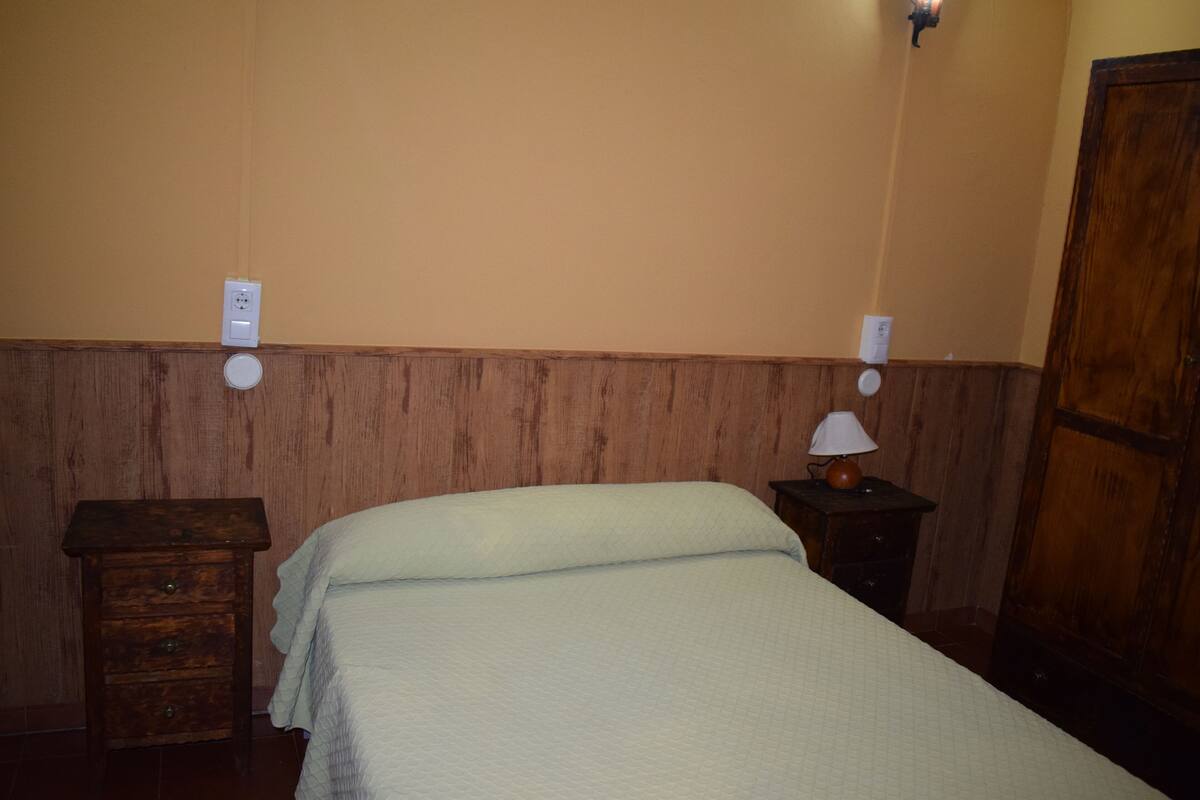 Basic Double or Twin Room | Free WiFi, bed sheets