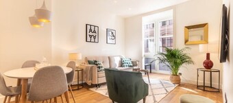 LUXURY GUGGENHEIM FLAT