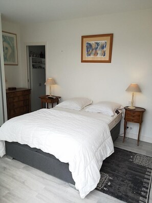 2 bedrooms