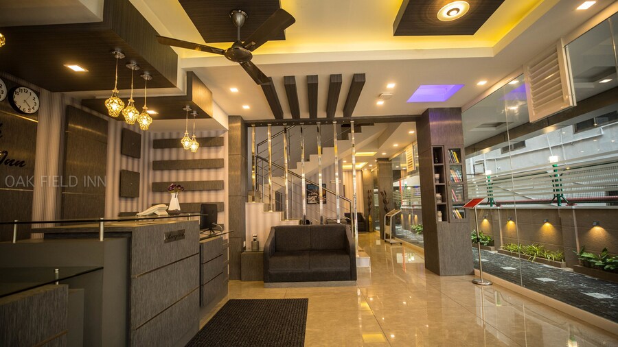 オーク フィールド イン