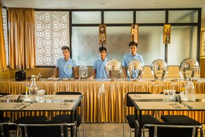 Dining - Oak Field Inn (Kanayannur)