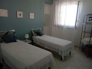 3 Schlafzimmer, Bügeleisen/Bügelbrett, Reisekinderbett, kostenloses WLAN