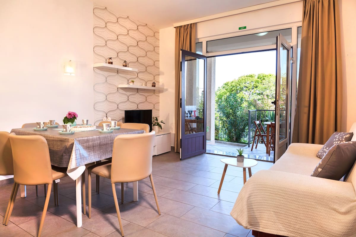 Apartment, 2 Bedrooms, Terrace, Sea View | Living area | TV