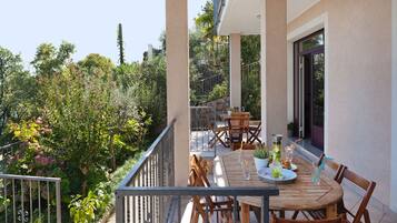 Apartment, 2 Schlafzimmer, Terrasse, Meerblick | Balkon