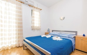 House, 2 Bedrooms