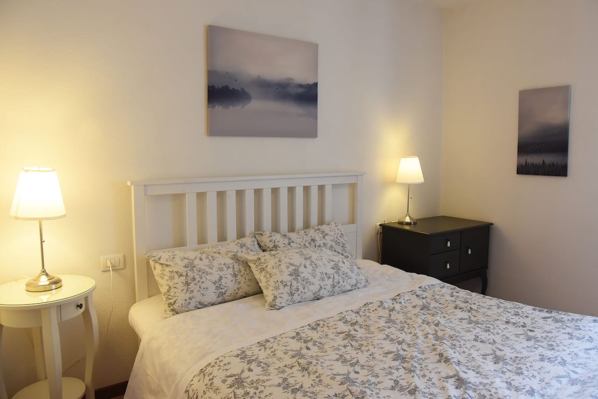 Comfort Apartment, 2 Double Beds, City View | Premium bedding, blackout drapes, rollaway beds, free WiFi