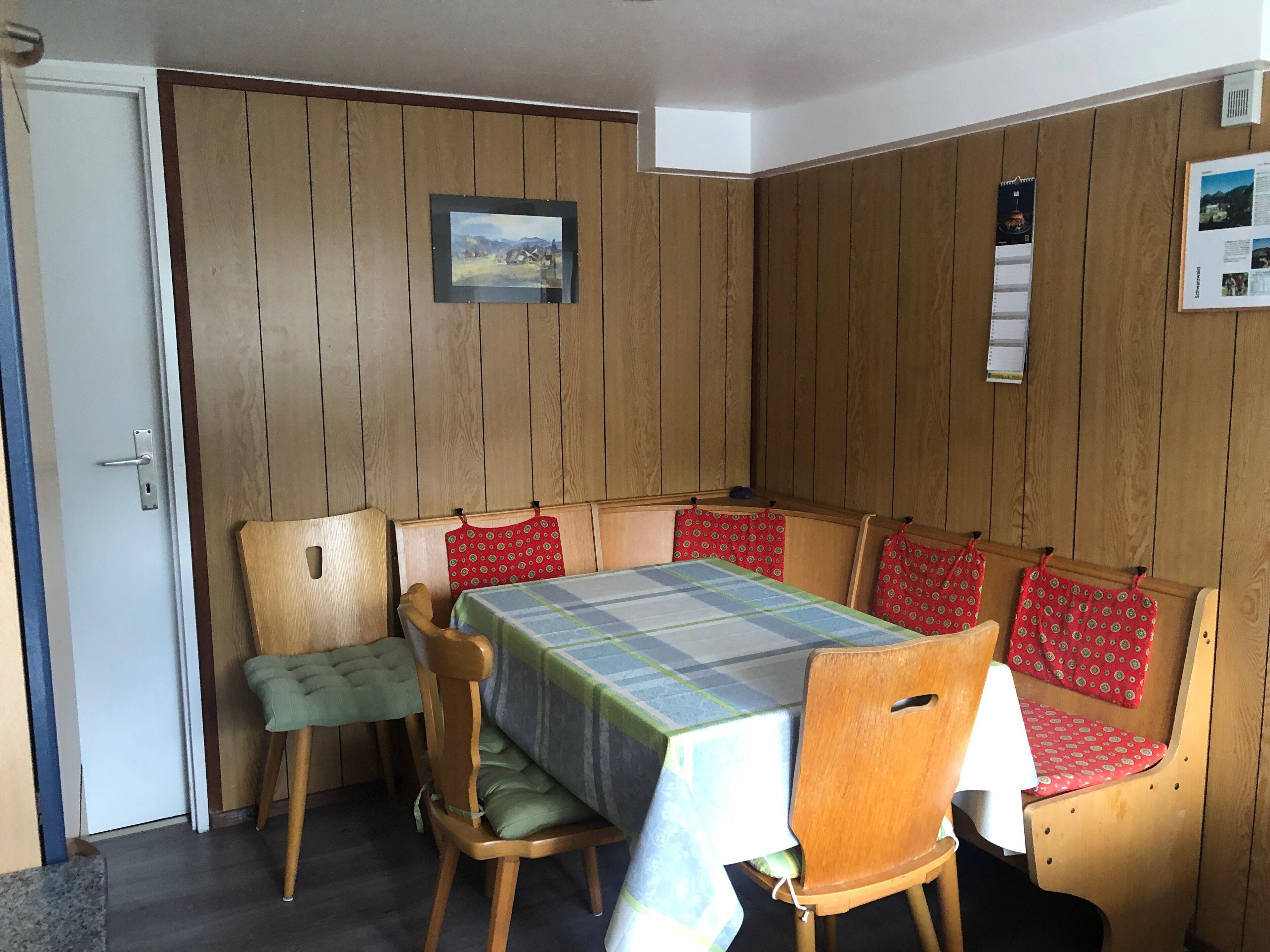 Classic-Apartment, 2 Schlafzimmer (Nr. 1) | Essbereich im Zimmer