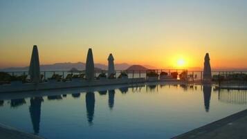Outdoor pool, pool loungers