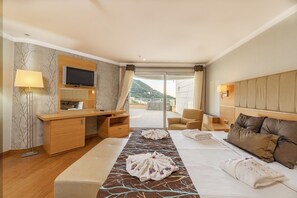 Chambre Familiale | Coffres-forts dans les chambres, Wi-Fi gratuit, draps fournis