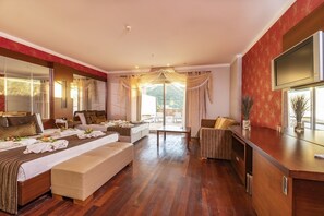 In-room safe, free WiFi, bed sheets - Maira Deluxe Resort Hotel Bodrum (Bodrum)