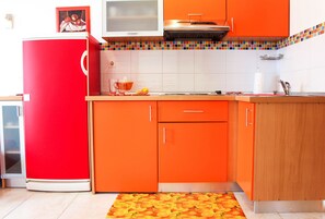 Căn hộ Tiêu chuẩn, ban công | Bếp nhỏ riêng | Tủ lạnh, bếp nấu, dụng cụ pha cà phê/trà 