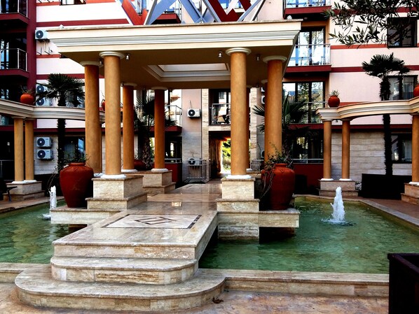 Food court - Menada Apartments in Tarsis Nova Complex (Sunny Beach)