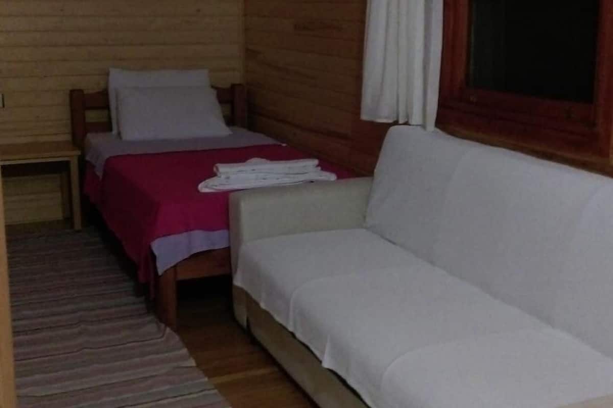 minibar, free wifi, bed sheets