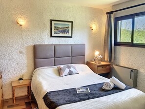 2 Schlafzimmer, Bügeleisen/Bügelbrett, kostenloses WLAN