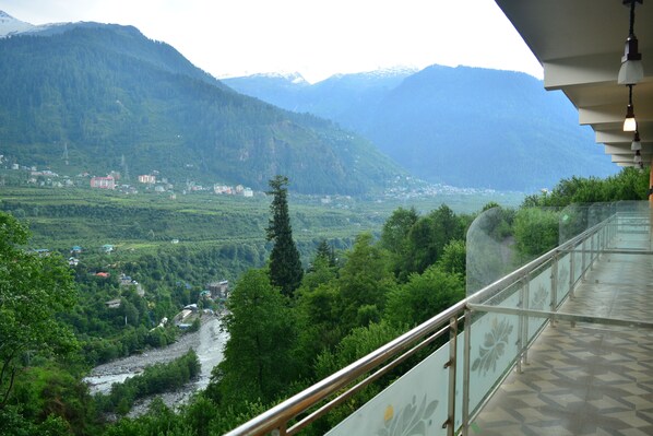 Exterior - Jannat Hotel and Spa (Manali)