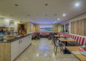 Desayuno buffet incluido todos los días 