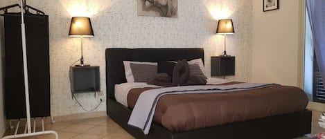 Memory-foam beds, individually decorated, individually furnished, desk