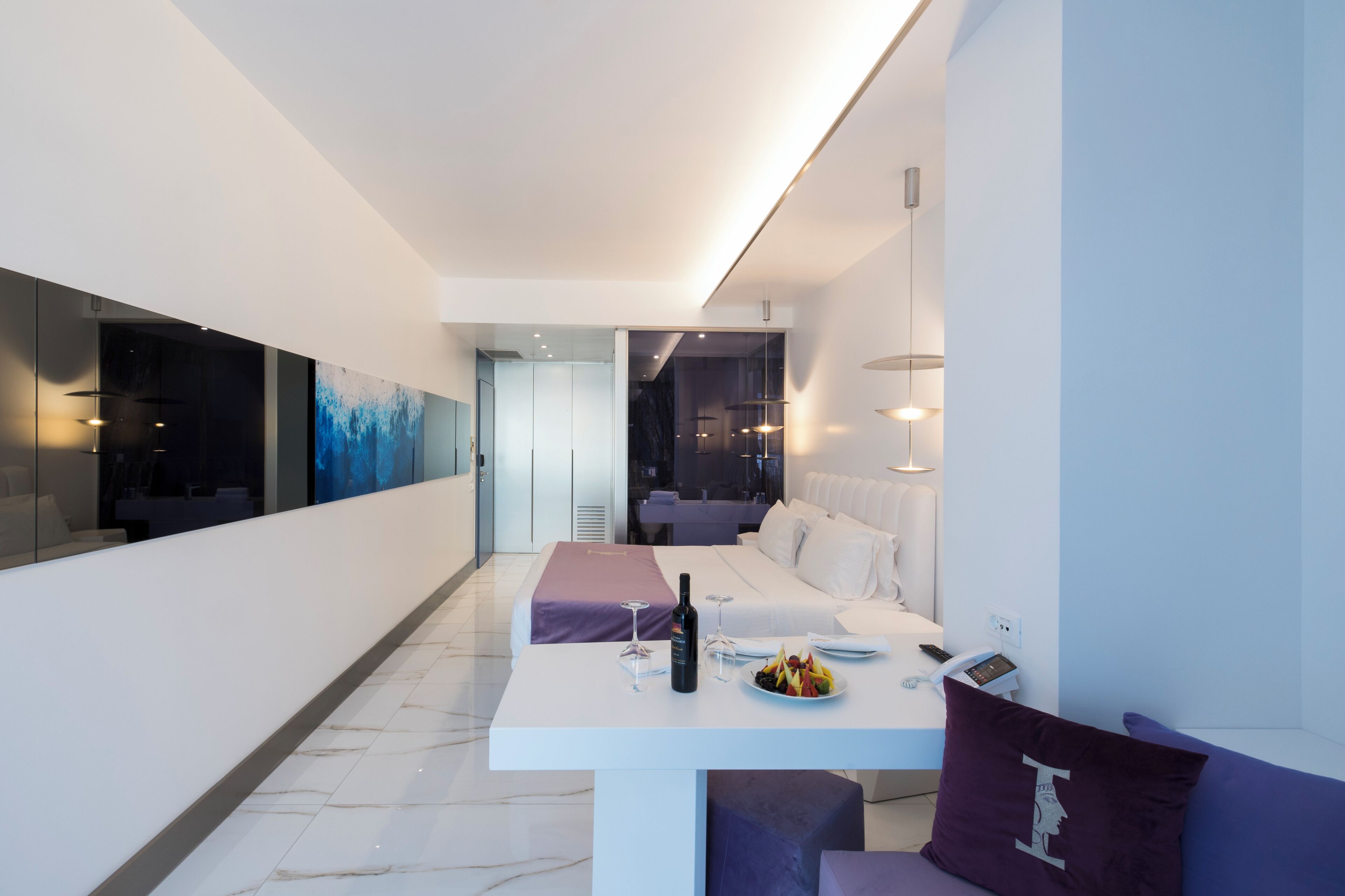 Silver Junior Suite Land View | Sengetøy i egyptisk bomull, sengetøy av topp kvalitet og safe på rommet