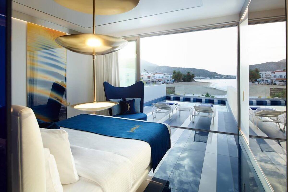 Gold Suite Sea View with Private Pool | Draps en coton égyptien, literie de qualité supérieure