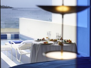 Gold Suite Sea View with Private Pool | Terrace/patio