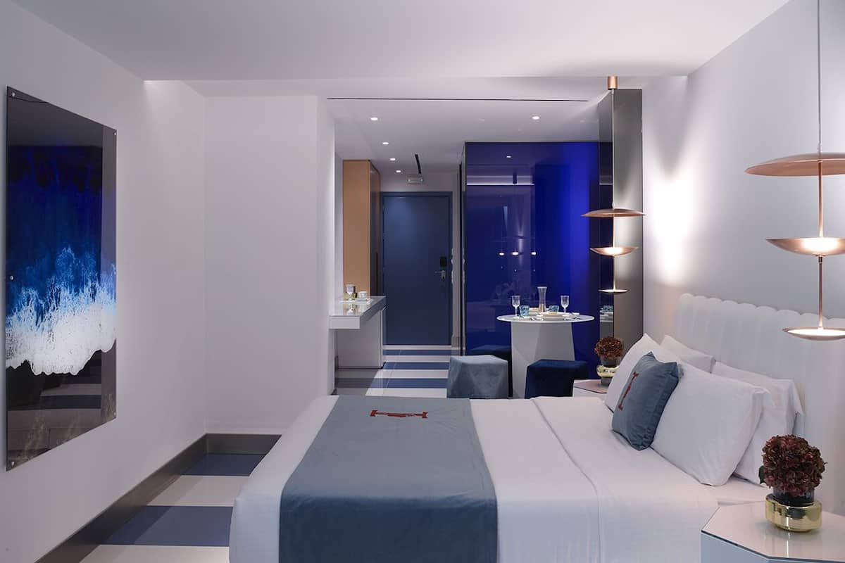 Copper Junior Suite Land View