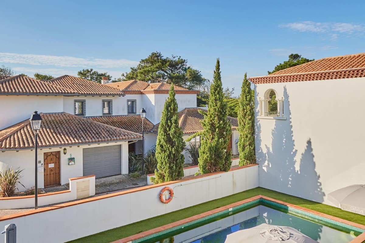 Villa, 2 Bedrooms | Free WiFi, bed sheets