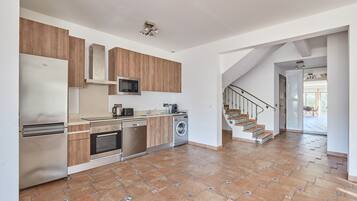 Villa, 4 Bedrooms | 4 bedrooms, free WiFi, bed sheets