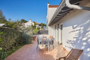 Villa, 4 Bedrooms | Free WiFi, bed sheets